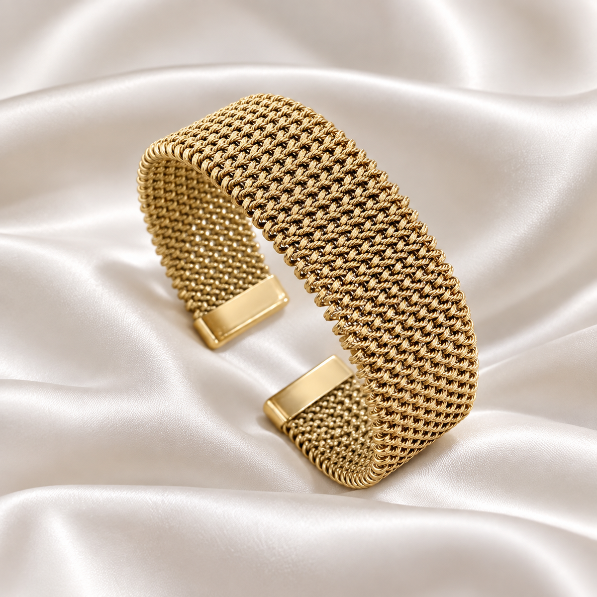 Liora Bracelet-Gold