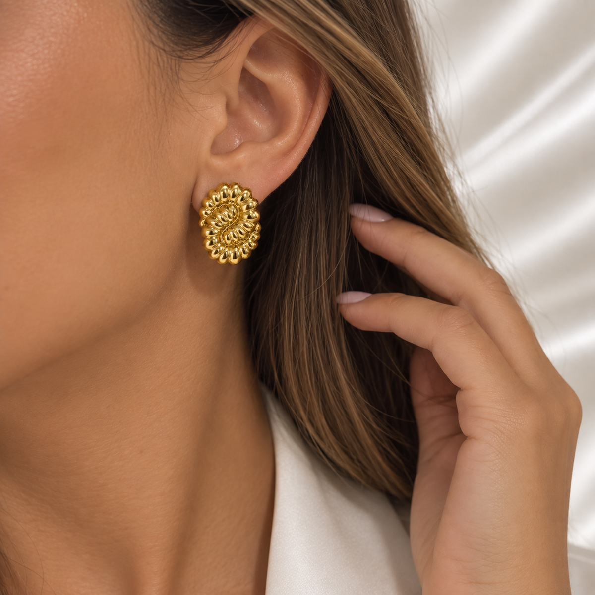 Alma earring
