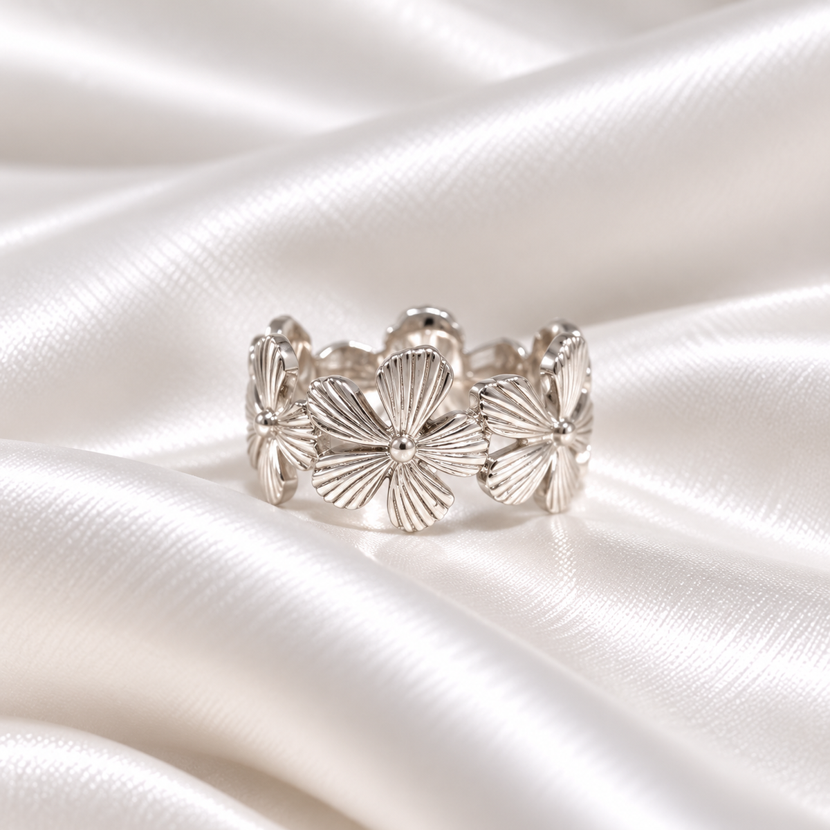 Zinnia Ring- Silver